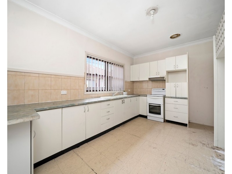 12 Rabaul Road, Georges Hall NSW 2198