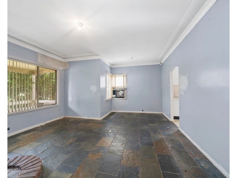 12 Rabaul Road, Georges Hall NSW 2198
