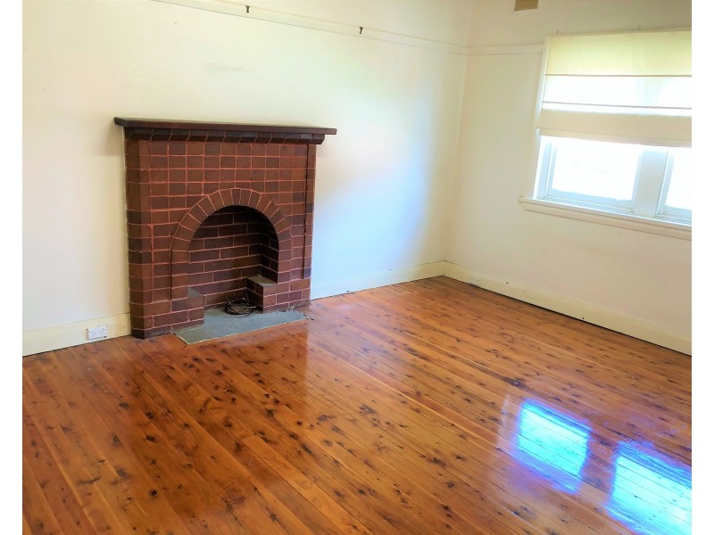 39 Louis Terrace, Hurstville NSW 2220