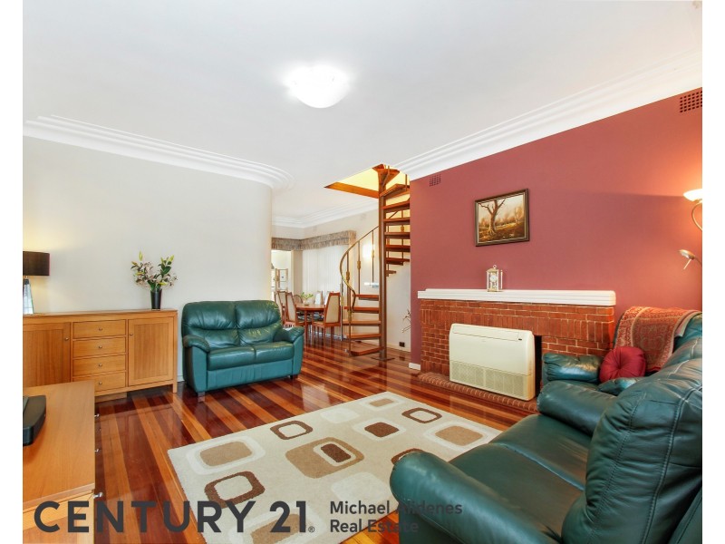 17 Rosebank Avenue, Kingsgrove NSW 2208