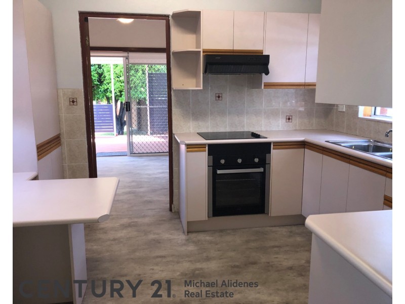 17 Kingsgrove Avenue, Kingsgrove NSW 2208