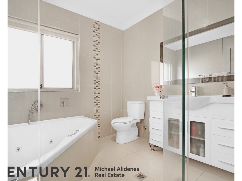 9 Pallamana Parade, Beverly Hills NSW 2209