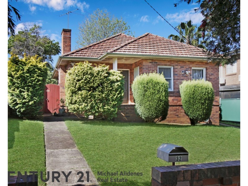 32 Bykool Avenue, Kingsgrove NSW 2208