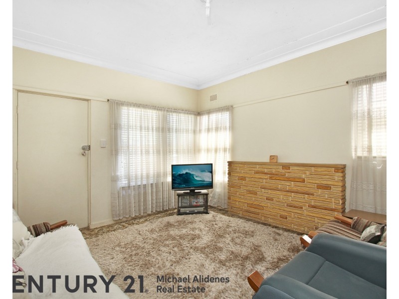 32 Bykool Avenue, Kingsgrove NSW 2208