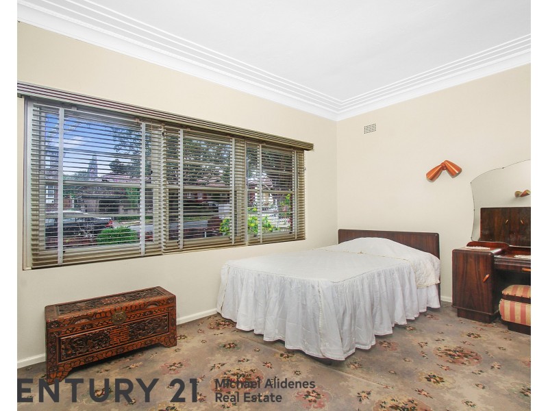 55 Rosemeath Avenue, Kingsgrove NSW 2208