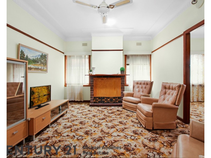 34 Rosebank Avenue, Kingsgrove NSW 2208