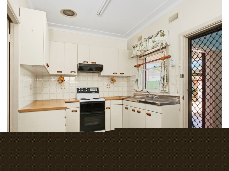 34 Rosebank Avenue, Kingsgrove NSW 2208