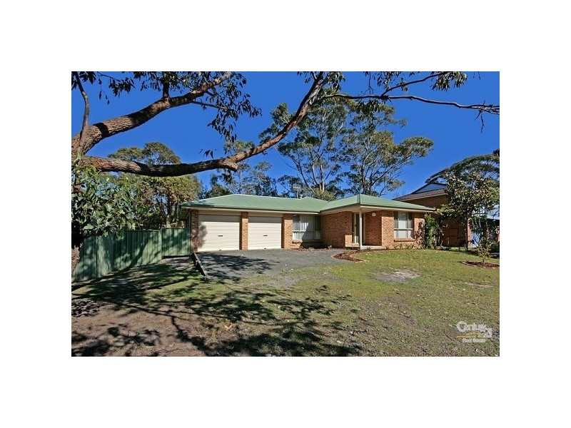 9 Boeing Avenue, Lake Conjola NSW 2539