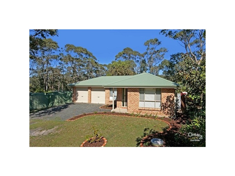 9 Boeing Avenue, Lake Conjola NSW 2539