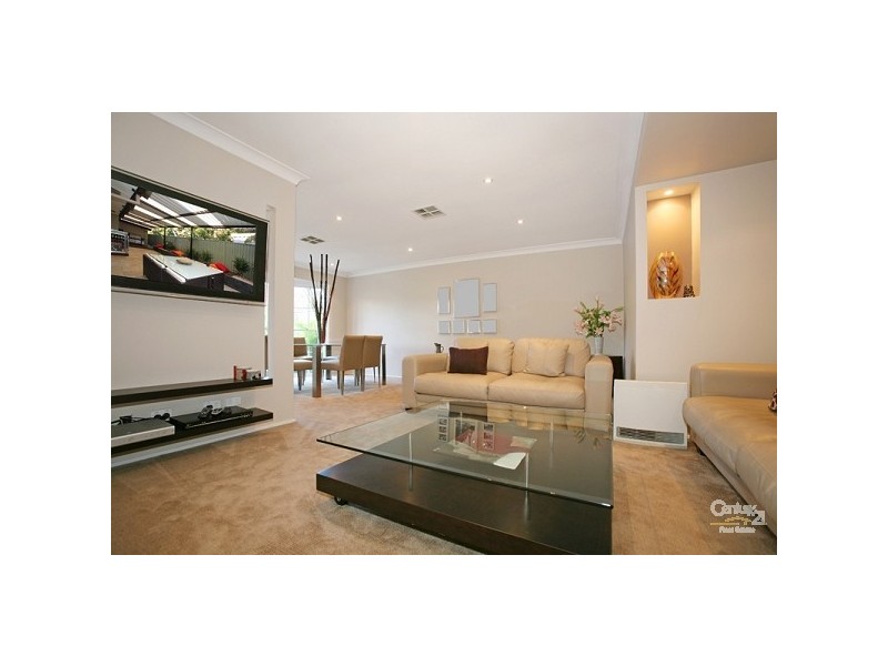 11 Chamberlain Avenue, Caringbah NSW 2229