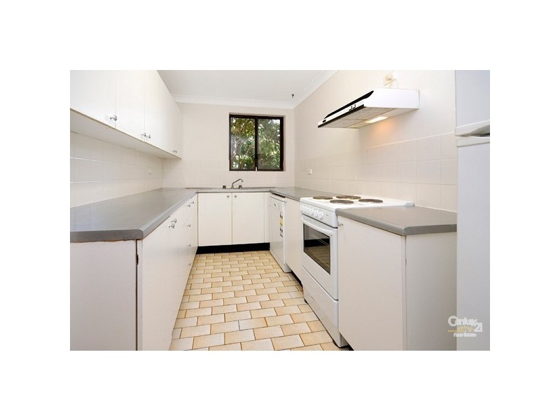2/91-93 Flora Street, Sutherland NSW 2232