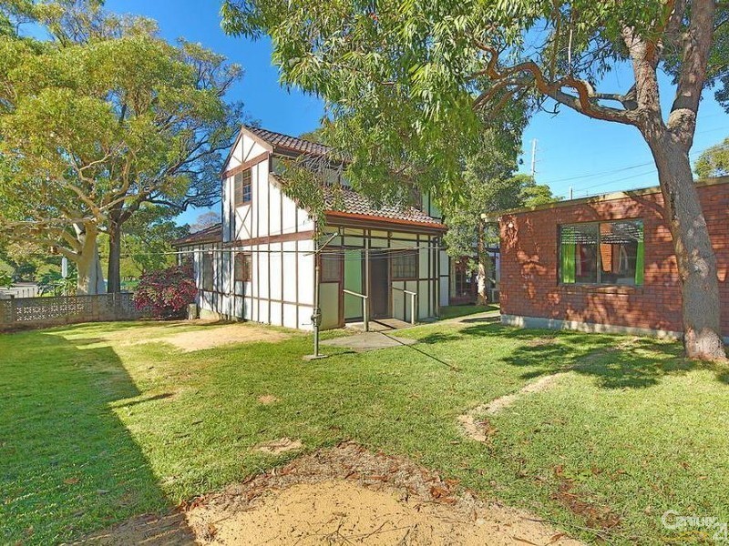 61 Gannons Road, Caringbah NSW 2229