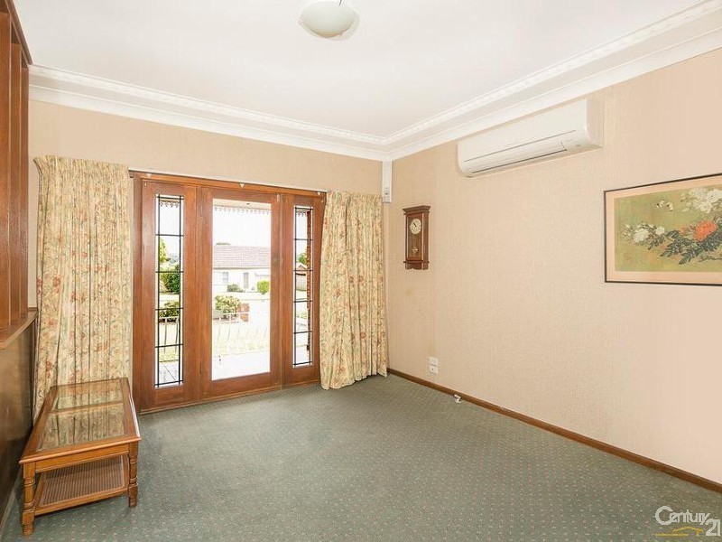 8 Renown Avenue, Miranda NSW 2228