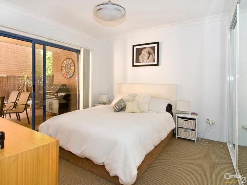 8/9 Clubb Crescent, Miranda NSW 2228