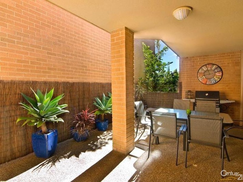 8/9 Clubb Crescent, Miranda NSW 2228