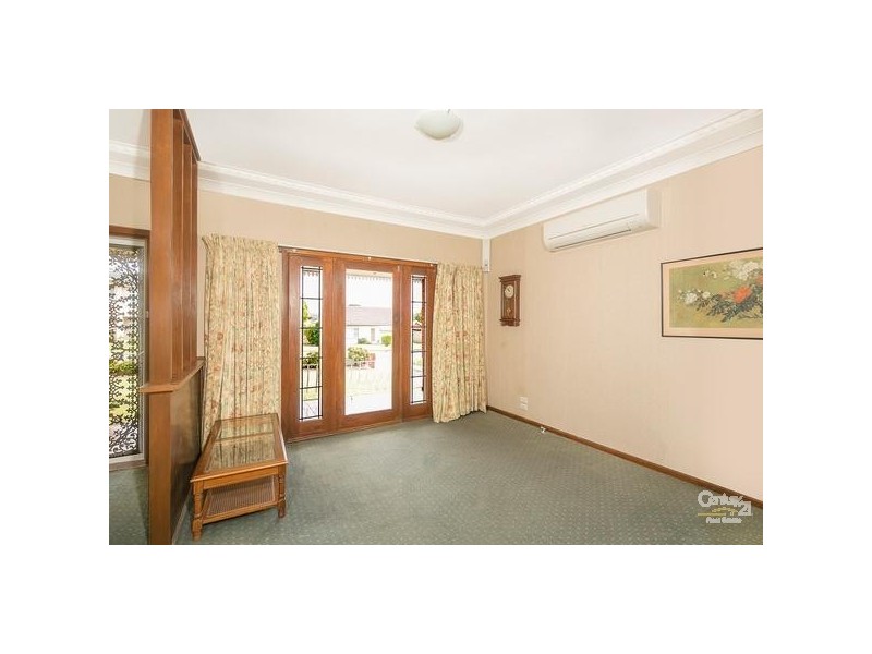 8 Renown Avenue, Miranda NSW 2228