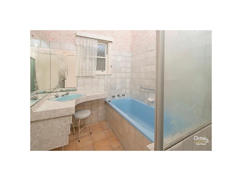 8 Renown Avenue, Miranda NSW 2228