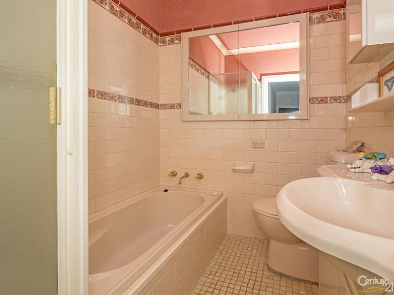 4 Renown Avenue, Miranda NSW 2228