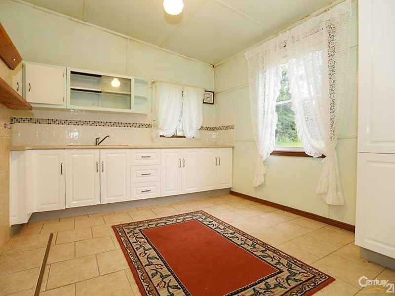 30 Robertson Street, Helensburgh NSW 2508