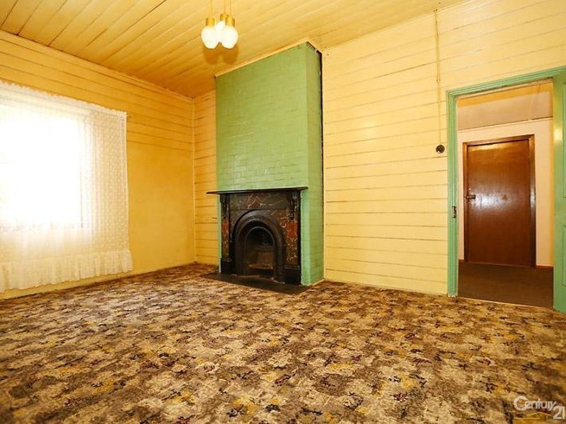 30 Robertson Street, Helensburgh NSW 2508