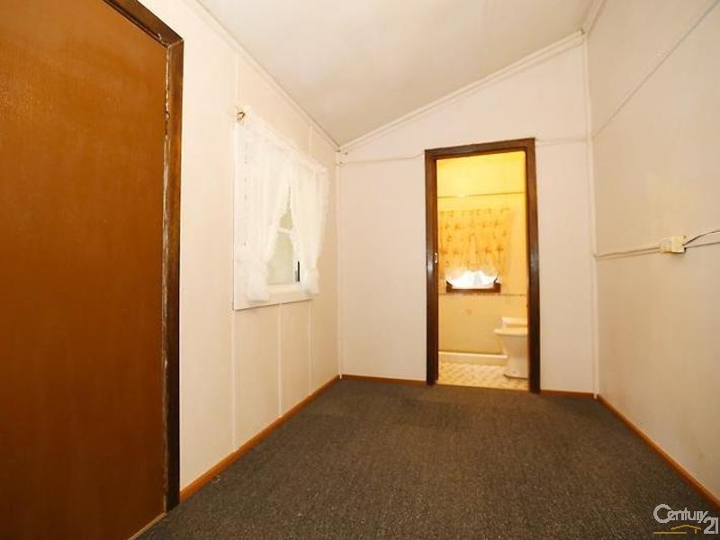 30 Robertson Street, Helensburgh NSW 2508