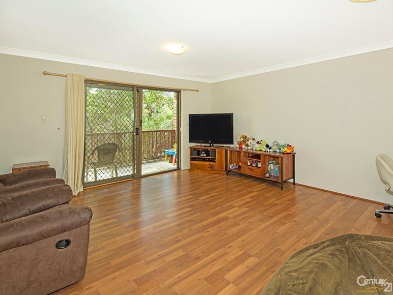 33/131 Oak Road, Kirrawee NSW 2232