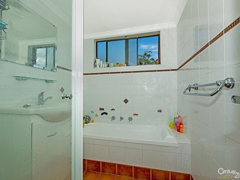 33/131 Oak Road, Kirrawee NSW 2232