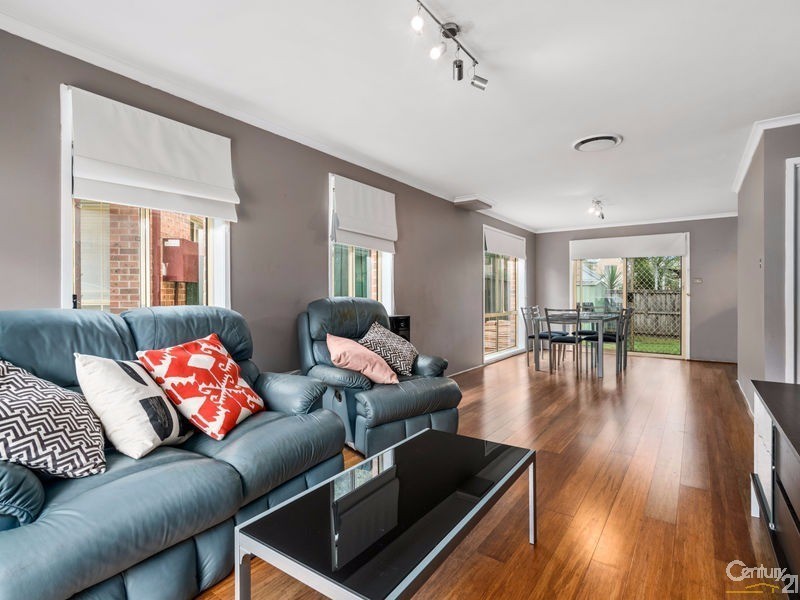 20/11 Owen Jones Row, Menai NSW 2234