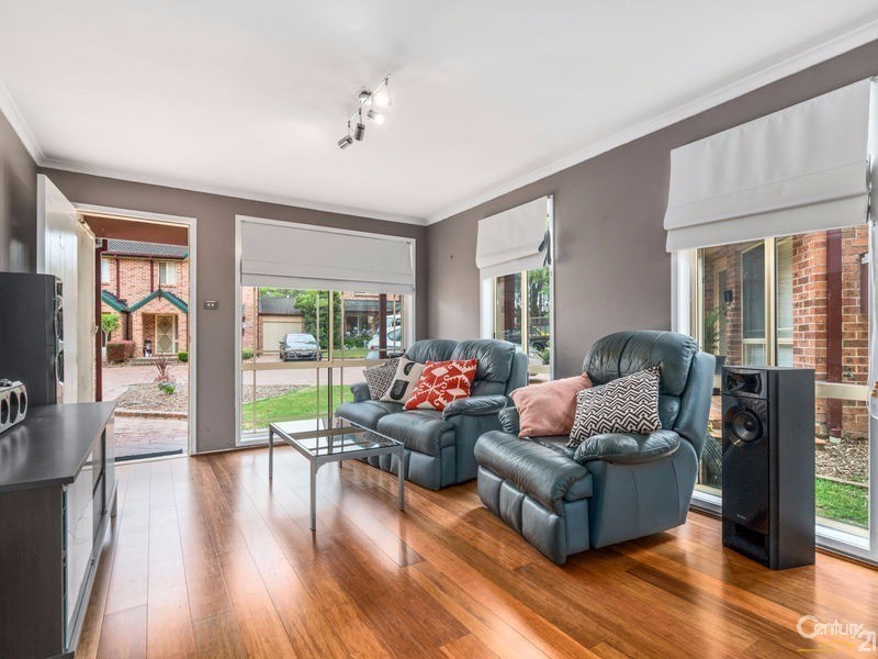 20/11 Owen Jones Row, Menai NSW 2234