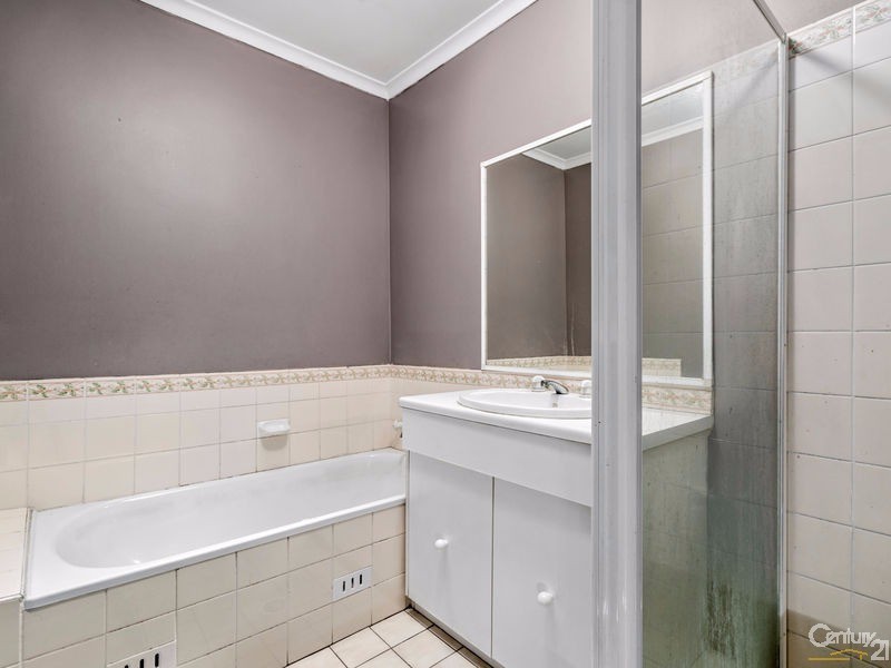 20/11 Owen Jones Row, Menai NSW 2234