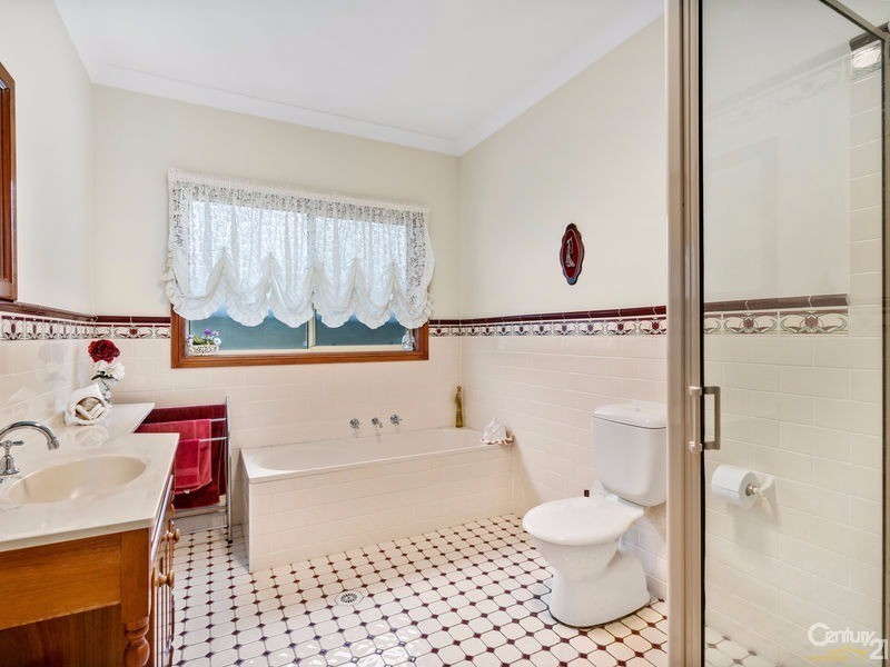 3 Dalpura Place, Bangor NSW 2234