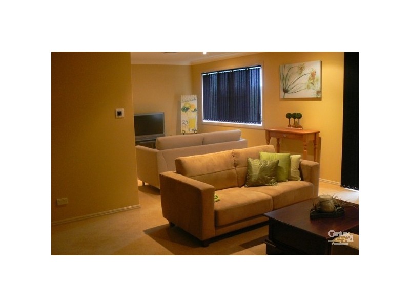 45 Whispering Valley Drive, Richmond Hill NSW 2480