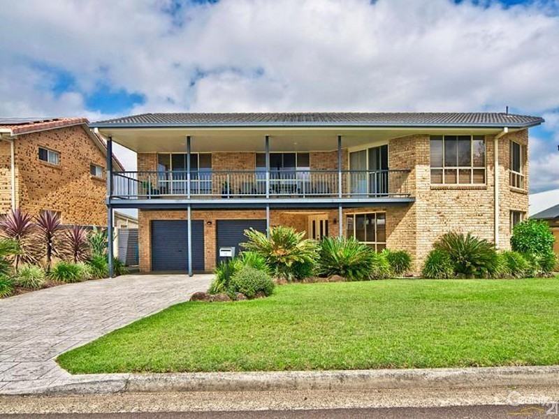 11 Killarney Crescent, Skennars Head NSW 2478