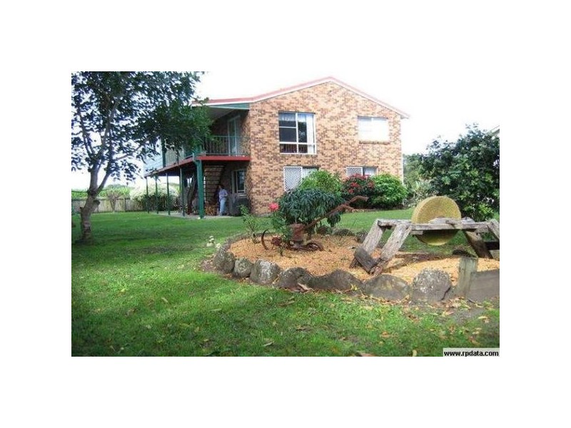 214 Pacific Hwy, Broadwater NSW 2472