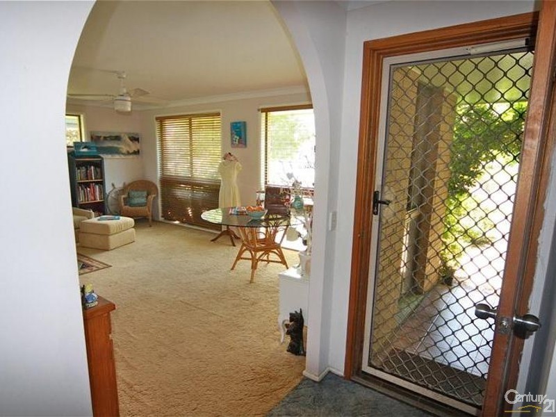 2 Easter Parade, East Ballina NSW 2478