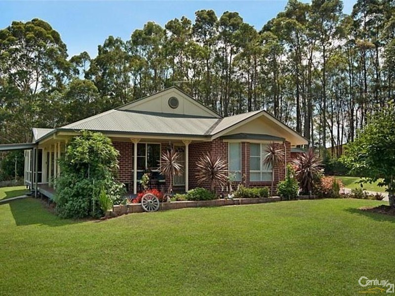 16 Davey Road, Uralba NSW 2477