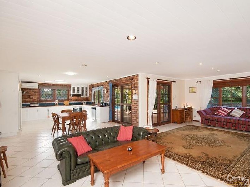 5 Summerhill Crescent, Cumbalum NSW 2478