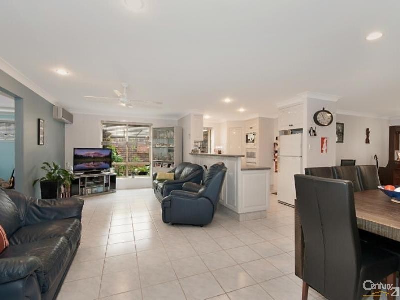 2/2 Patricia Parade, Lennox Head NSW 2478