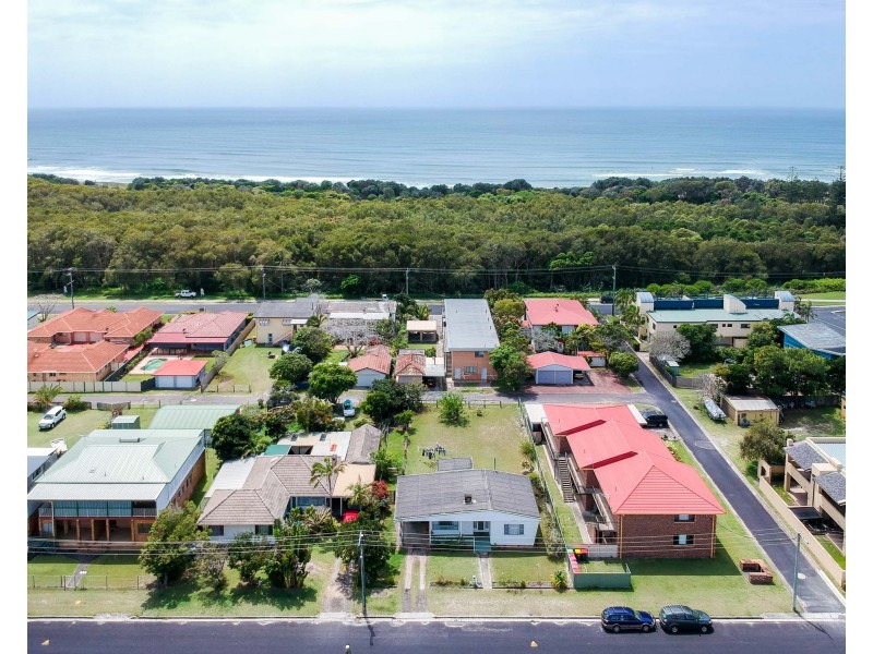 6 Heath Street, Evans Head NSW 2473