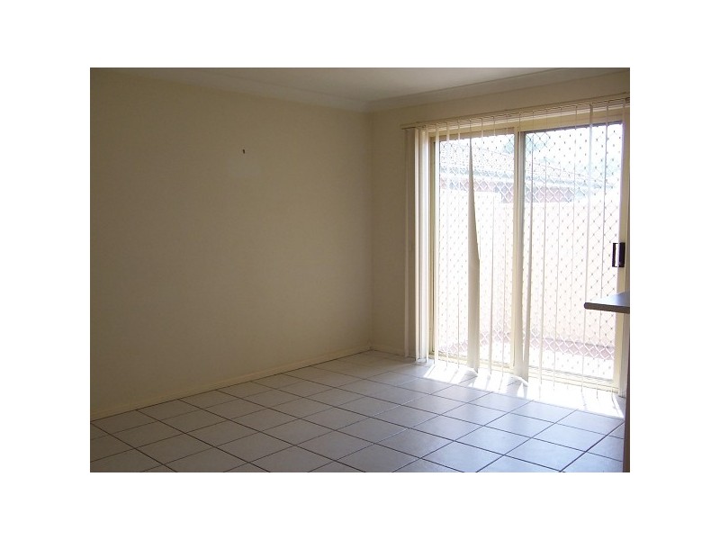 2/73 Eastern Rd, Quakers Hill NSW 2763