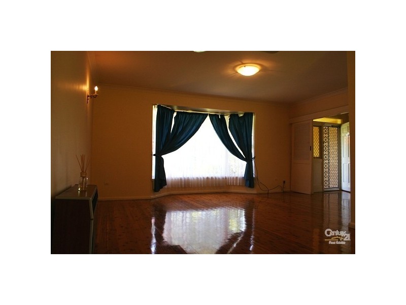 17 Lynden Ave, Carlingford NSW 2118