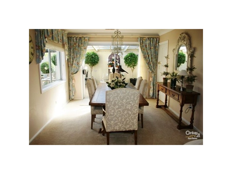 1 Cambridge Avenue, North Rocks NSW 2151