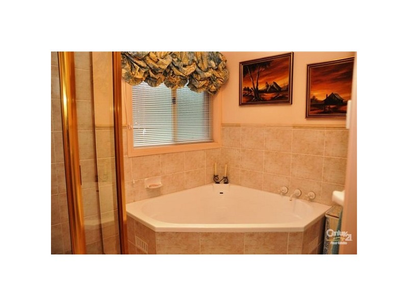 6 Honiton Avenue East, Carlingford NSW 2118