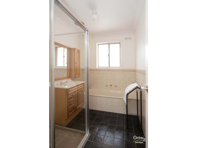 8 Oba Place, Toongabbie NSW 2146