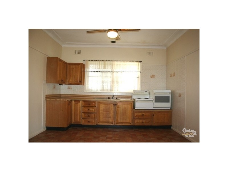 34 Meakin St, Merrylands NSW 2160