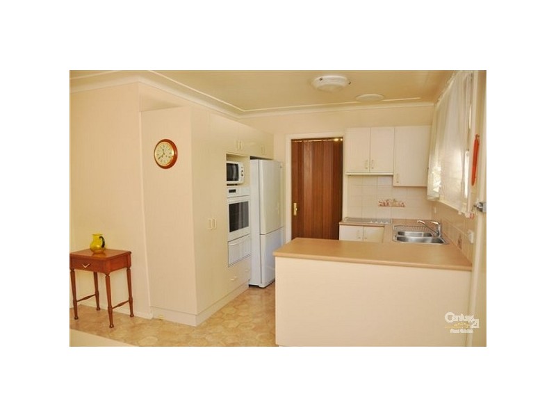 8 Lynden Ave, Carlingford NSW 2118