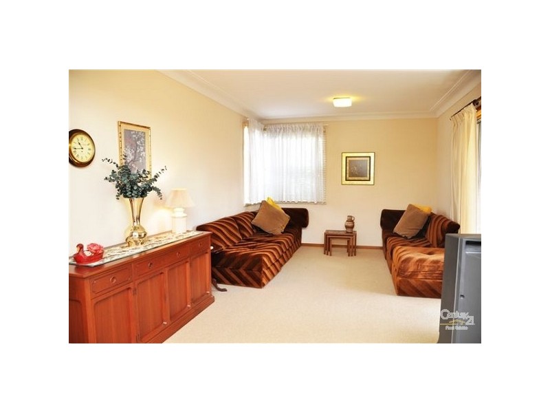 8 Lynden Ave, Carlingford NSW 2118