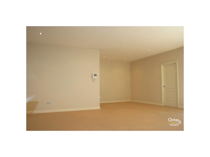 8/1-7 Young Road, Carlingford NSW 2118