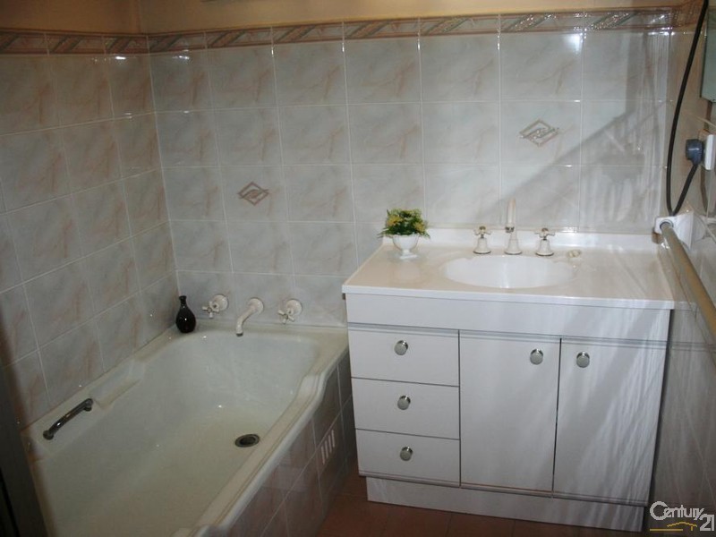 49 Oakes Rd, Carlingford NSW 2118