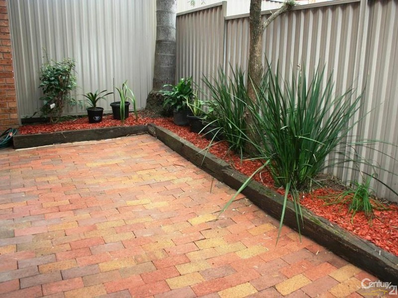 8/2 Coleman Aveuen, Carlingford NSW 2118